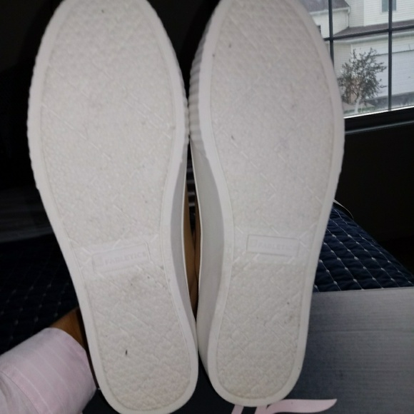 Demi lovato fabletics shoes - Picture 4 of 4